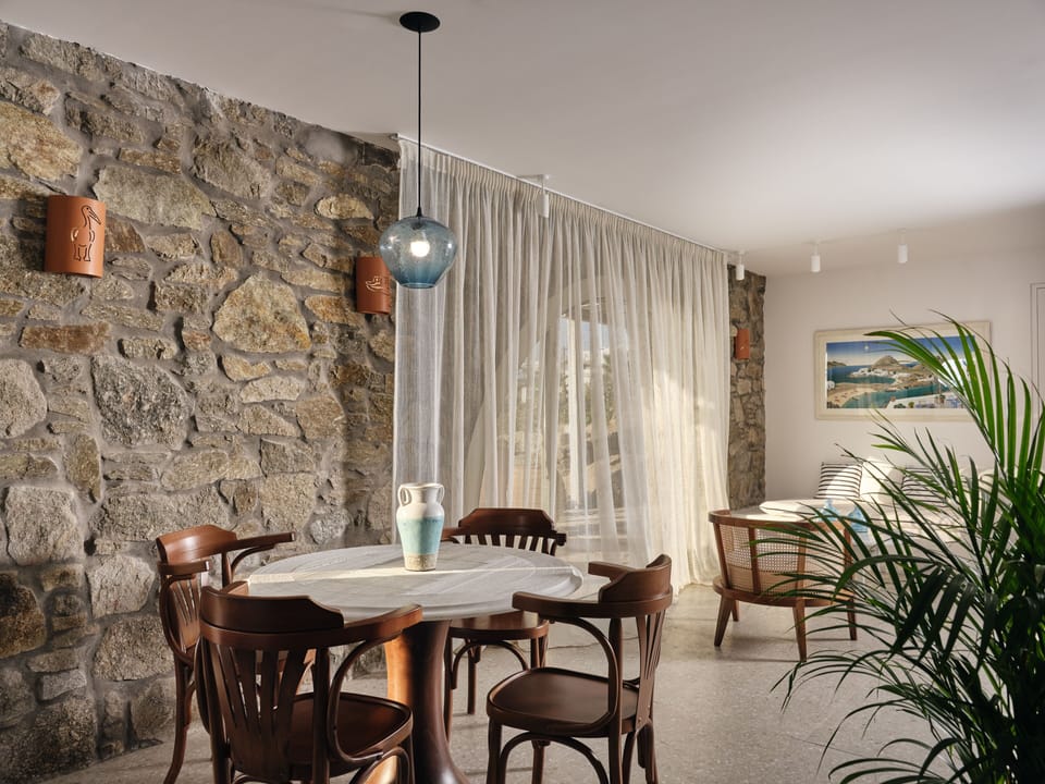 Hilltop Sea View Suite with Private Pool | In-room dining