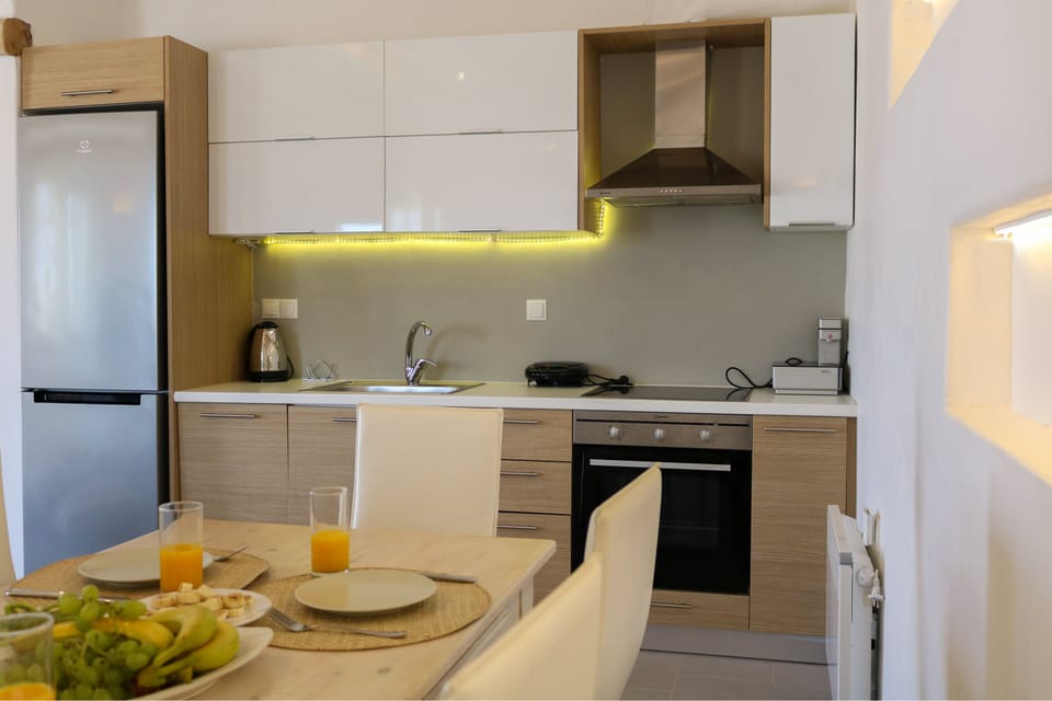 Villa, 3 Bedrooms, Private Pool | Private kitchen | Fridge, oven, stovetop, electric kettle