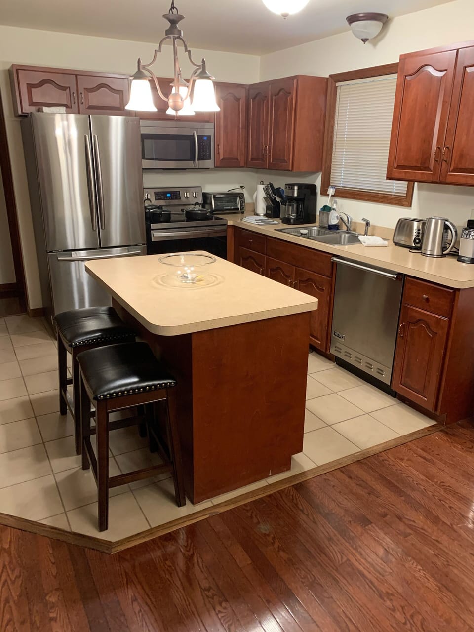 Kitchen with center island 