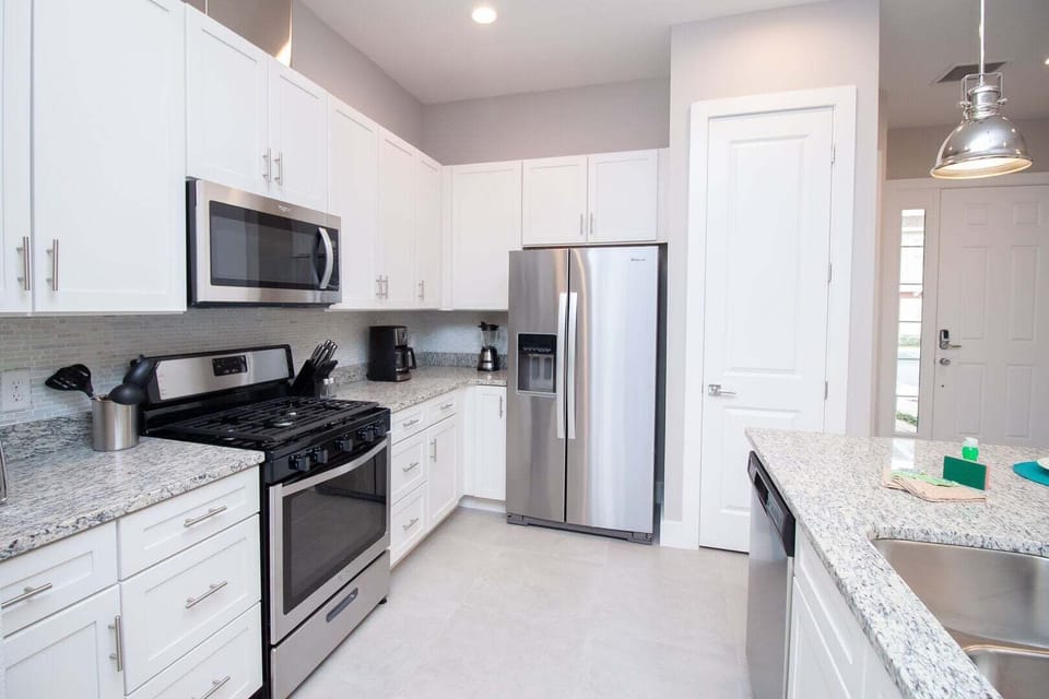 All Kitchen appliances available