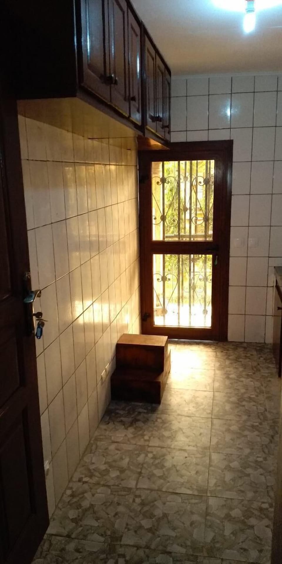 Comfort Apartment, 2 Bedrooms | Private kitchen | Full-size fridge, microwave, oven, stovetop