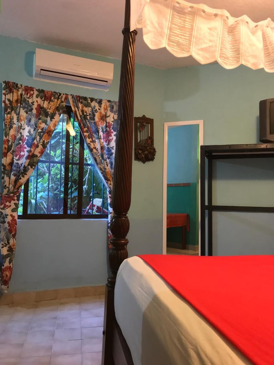 Minibar, desk, iron/ironing board, free WiFi