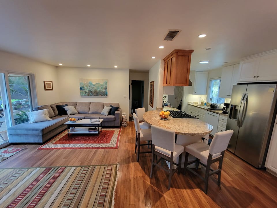Open concept living / dining.