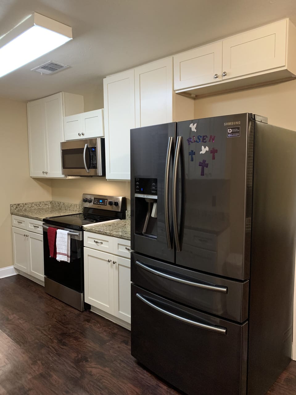 Full size kitchen