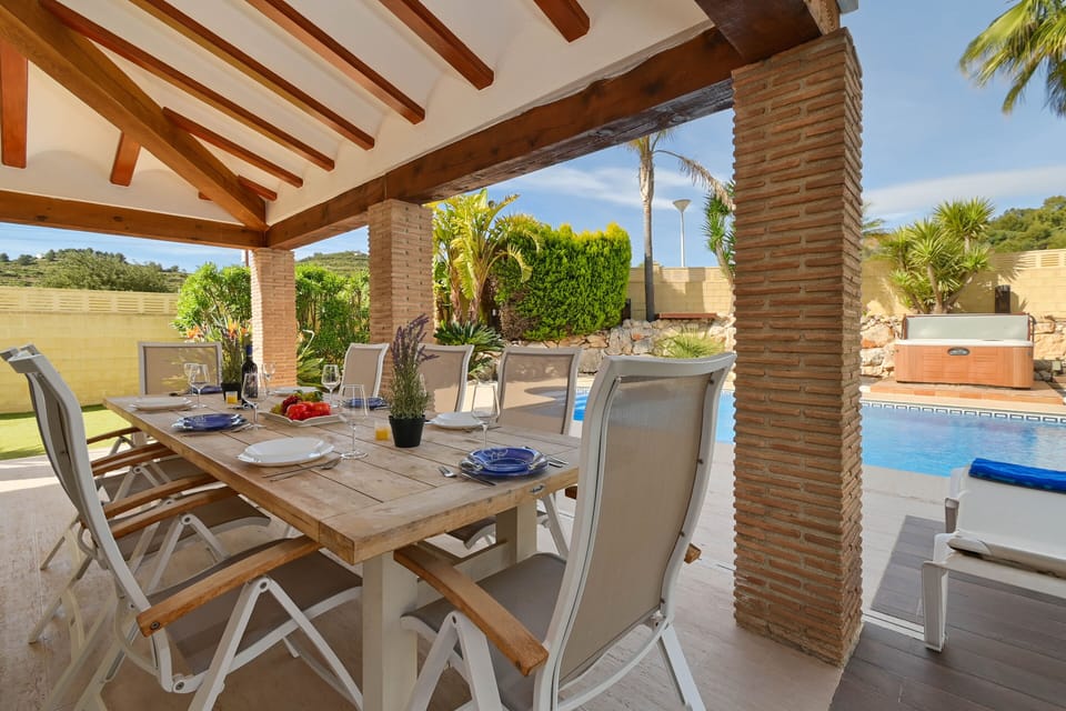 Outdoor dining area