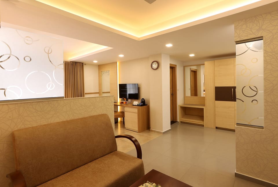 Premium Studio Suite, 1 King Bed | Egyptian cotton sheets, premium bedding, down comforters