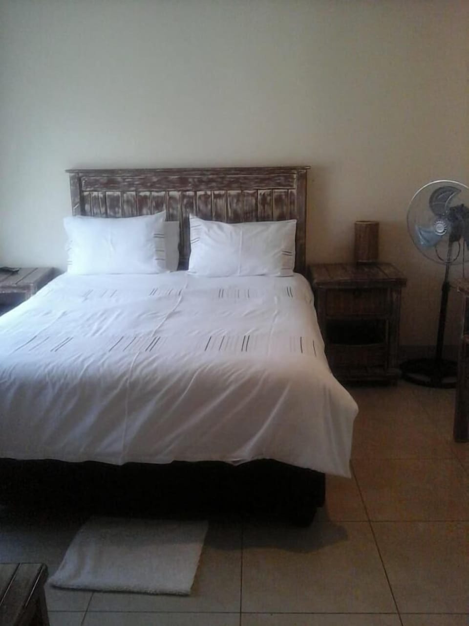 Double Room | Individually decorated, individually furnished, desk, blackout drapes
