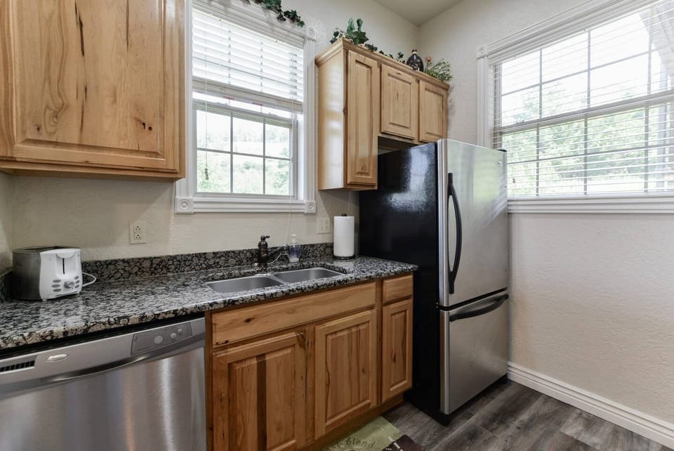 Plenty of space and storage in this fully equipped kitchen
