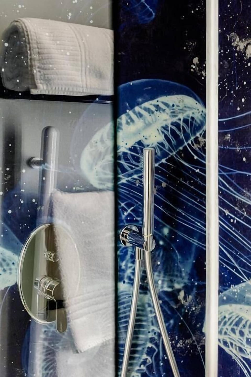 Hand-held showerhead