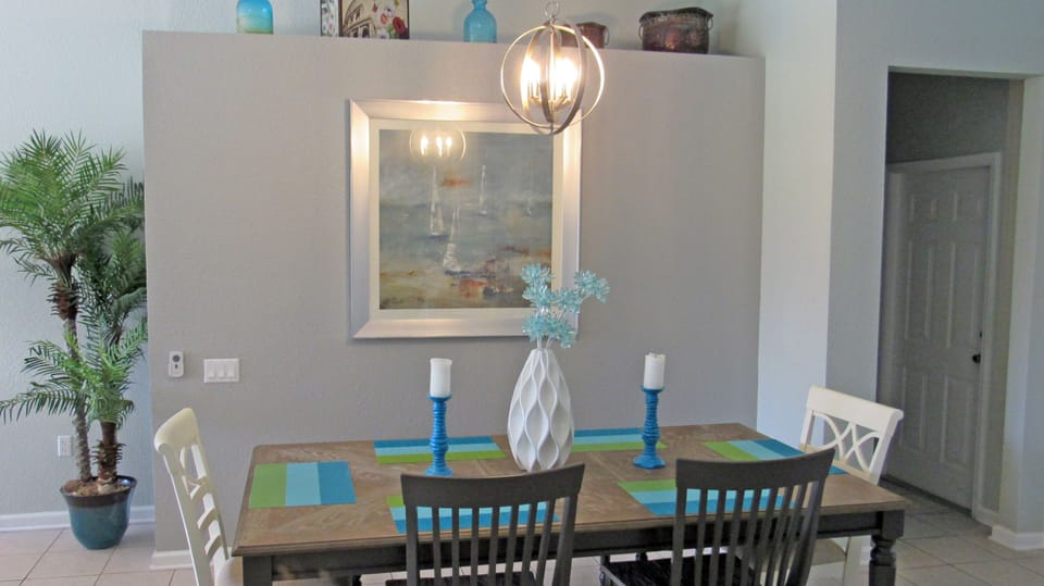 DiningRoom