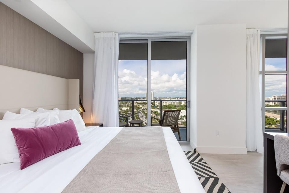 Spacious 3 bed Hyde Beach House Miami 12th floor (2789)