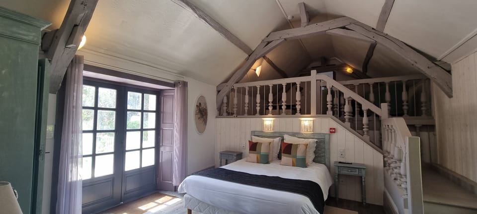 Family Room | Soundproofing, iron/ironing board, free WiFi, bed sheets