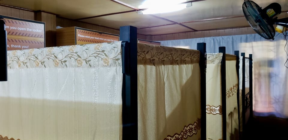5-Beds Mixed Dormitory Room | Free WiFi