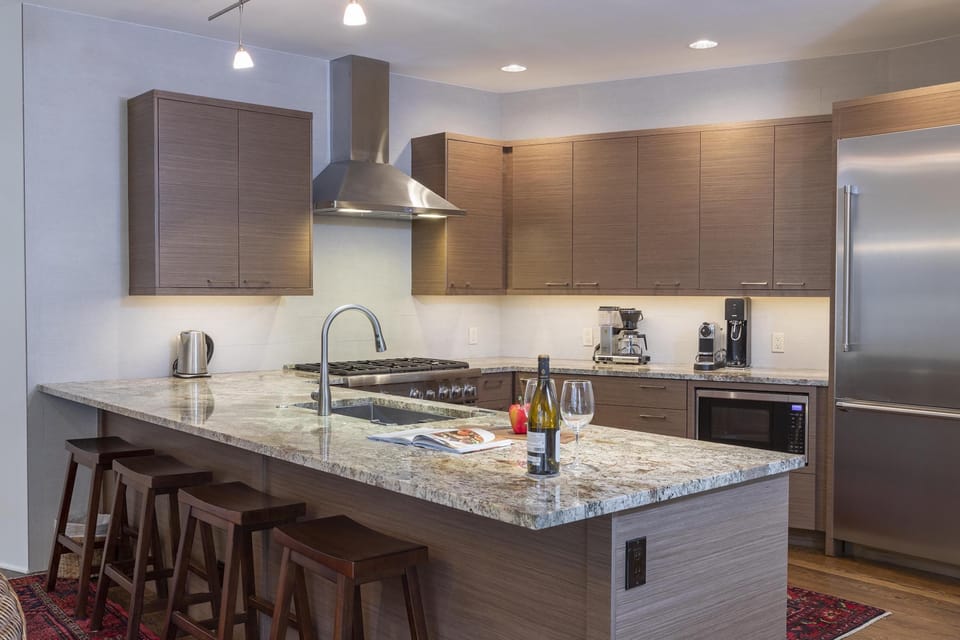 3.02-telluride-rivers-edge-retreat-kitchen