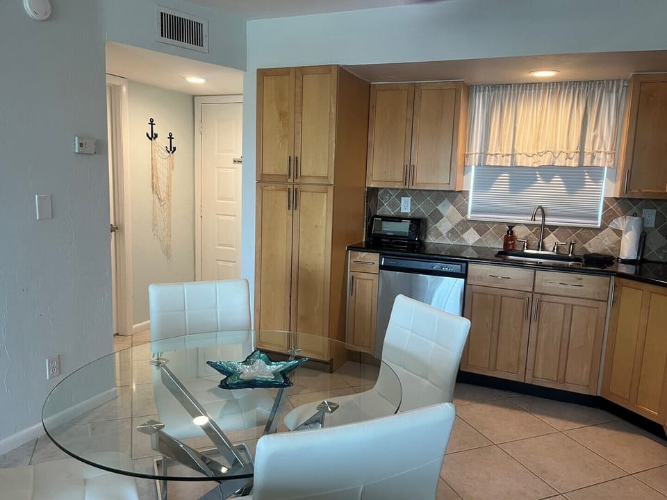 Kitchen and Entry