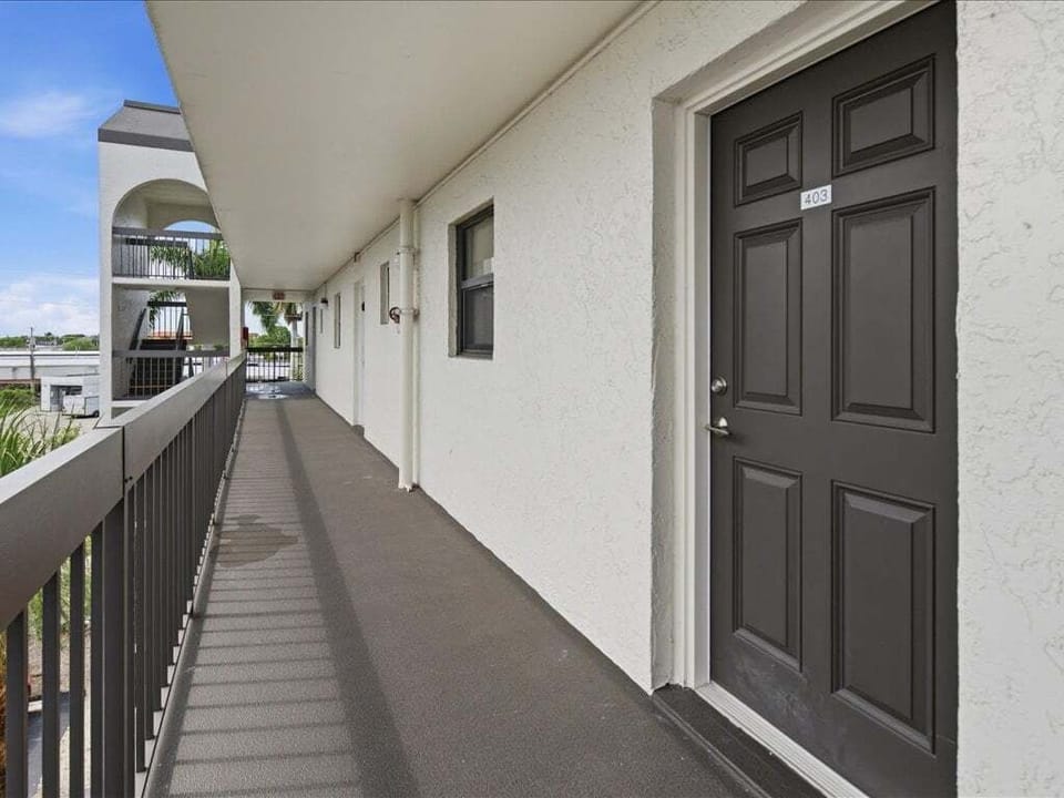 front entry walk way