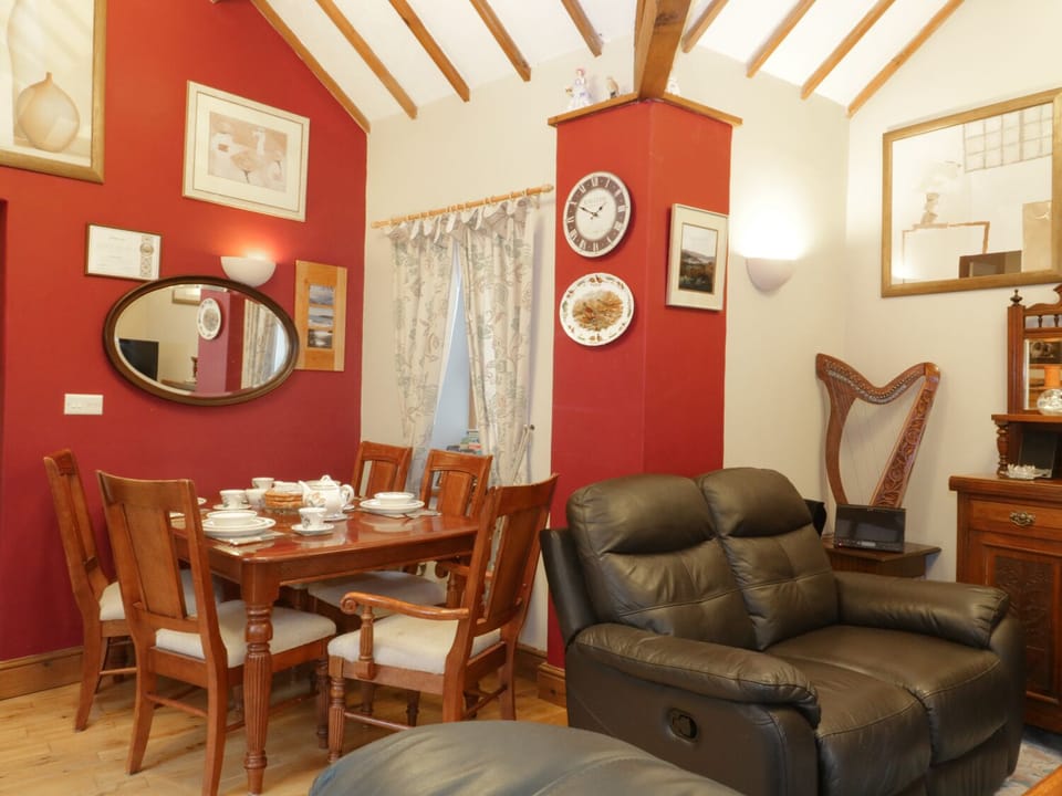 Cottage | Interior
