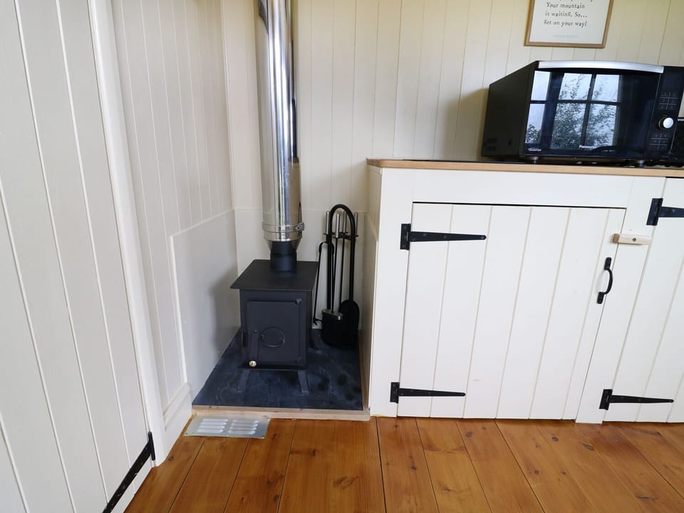 Cottage | 1 bedroom, individually decorated, individually furnished, free WiFi