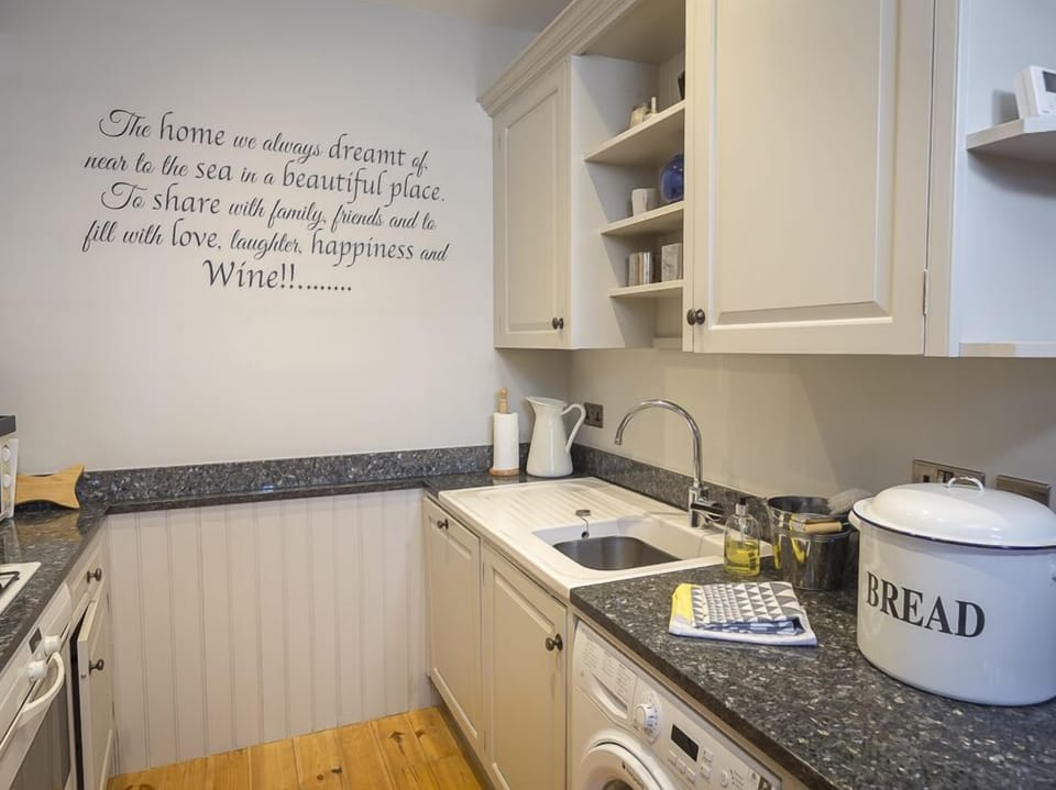 Cottage | Interior