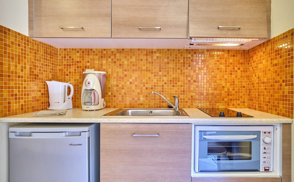 Chrismos Luxury Studios 9B Apraos Corfu-Kitchen