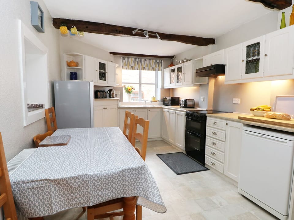 Cottage | Interior