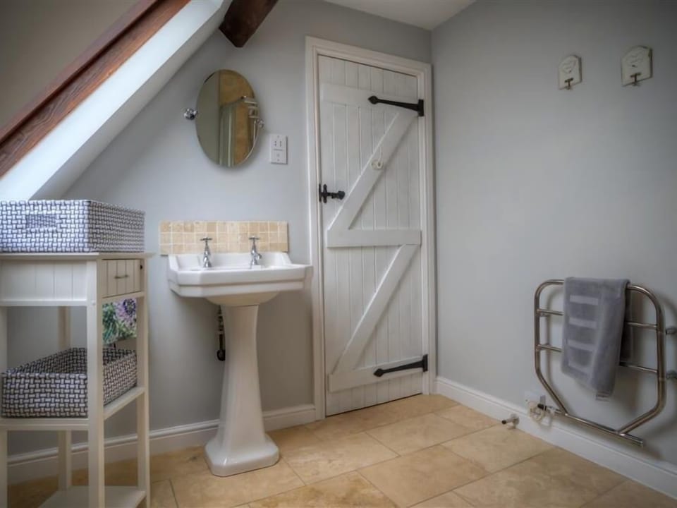 Bobble Cottage Cottage in Cotswold District