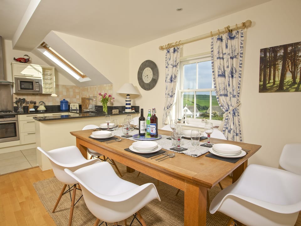 Cottage | Private kitchen | Fridge, microwave, dishwasher, cookware/dishes/utensils