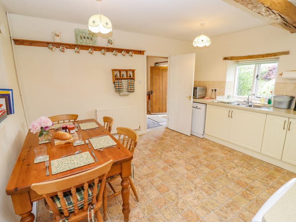 Cottage | Interior
