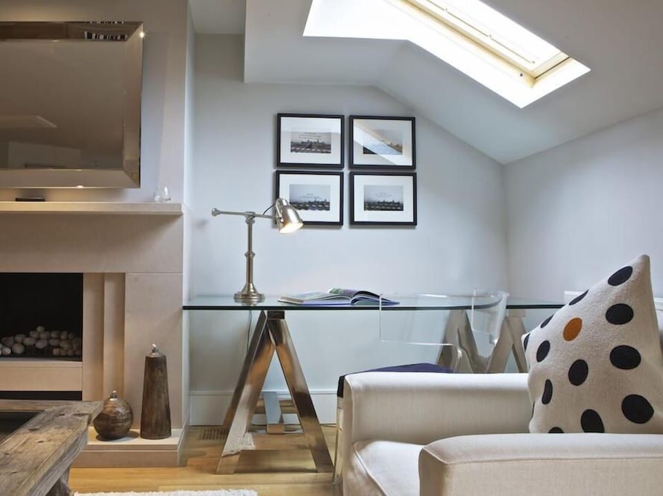 Cottage | Interior