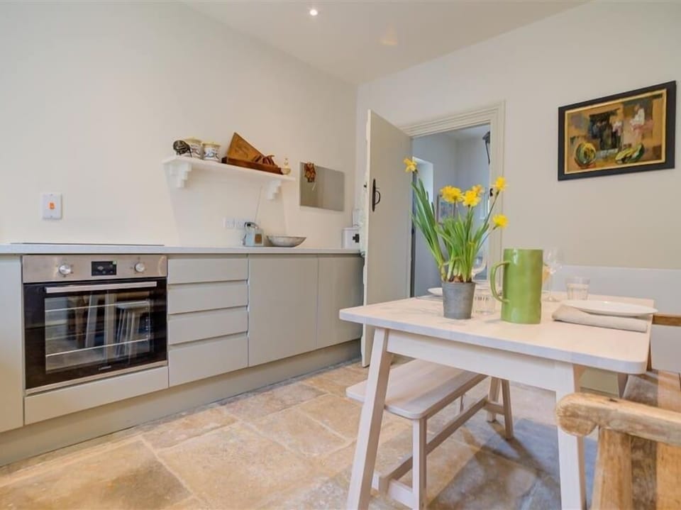Cottage | Interior