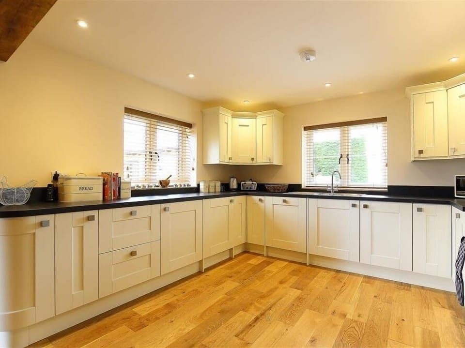 Cottage | Interior