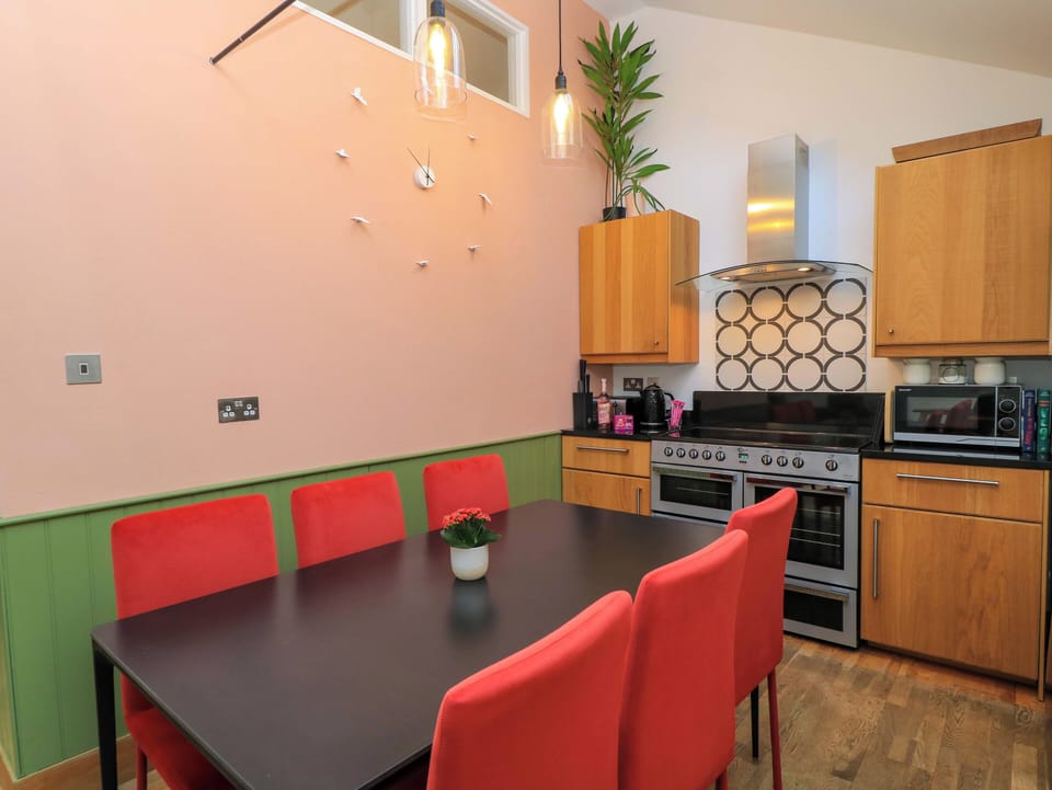 Cottage | Interior