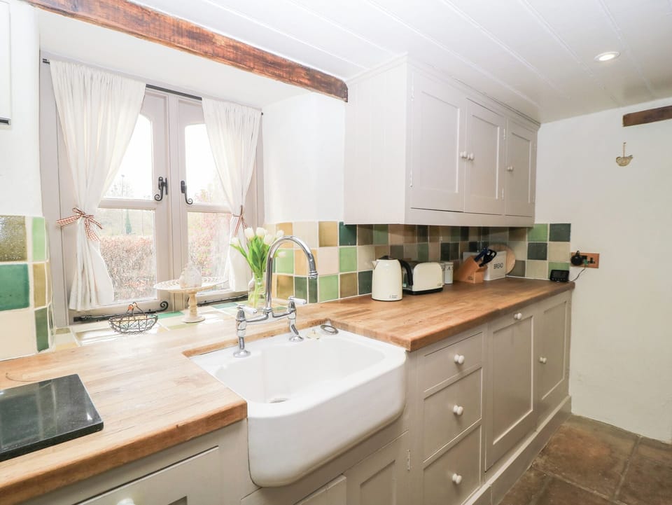 Fridge, microwave, dishwasher, highchair