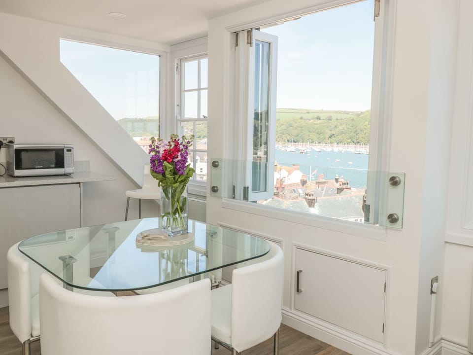 Cottage | Private kitchen | Fridge, stovetop, dishwasher, highchair