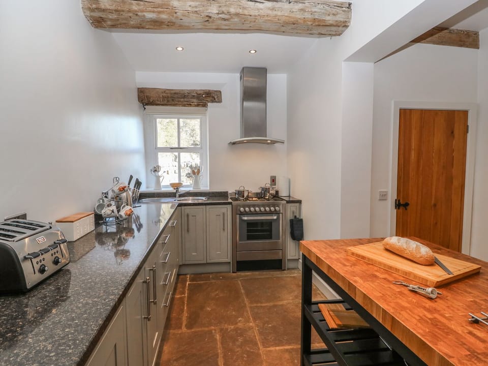 Cottage | Interior