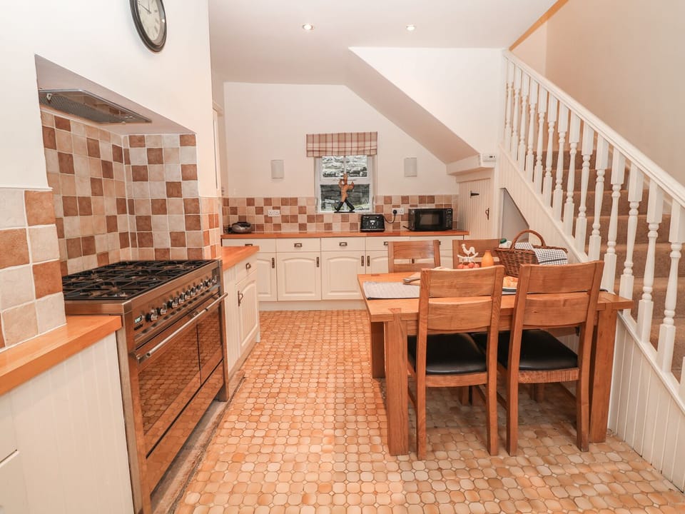 Cottage | Interior