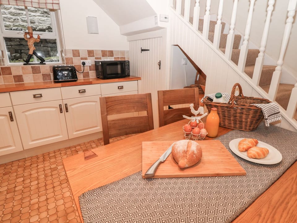 Cottage | Interior