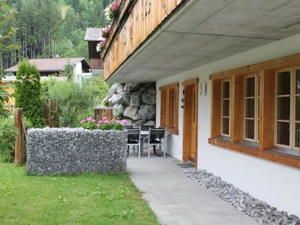 Plant, Building, Property, Window, Tree, Flowerpot, Residential Area, Wood, Real Estate, Cottage