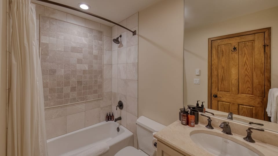Bedroom 2, Upper Level - King Bedroom ensuite