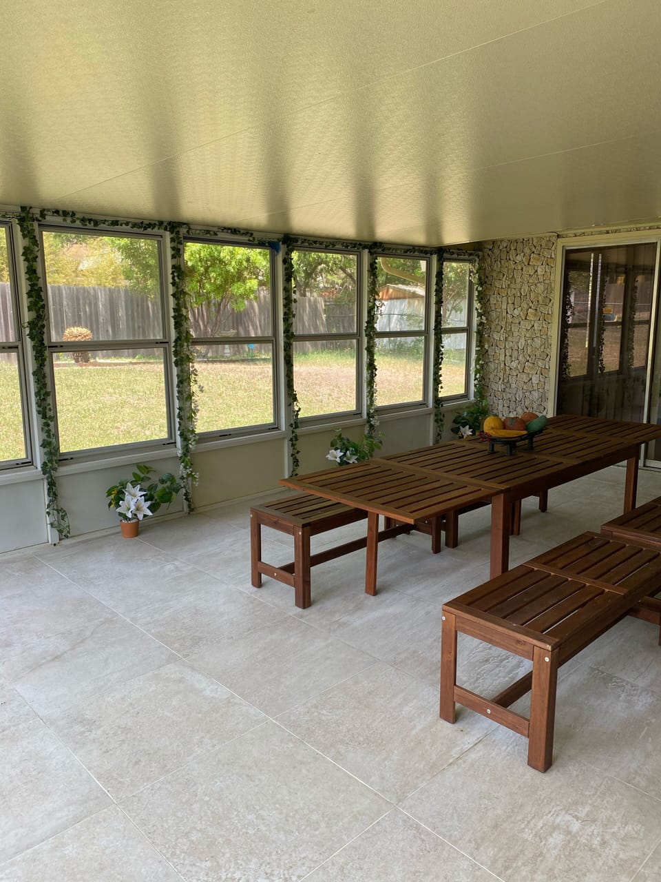 Outdoor dining