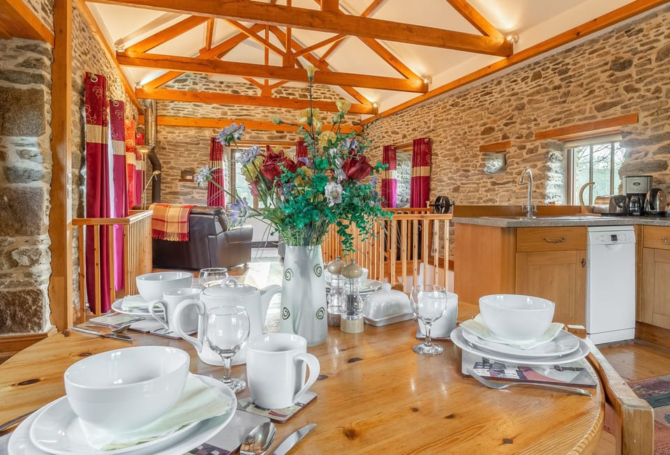 The Threshing Barn, Truro. First floor: Gather round for a home cooked meal