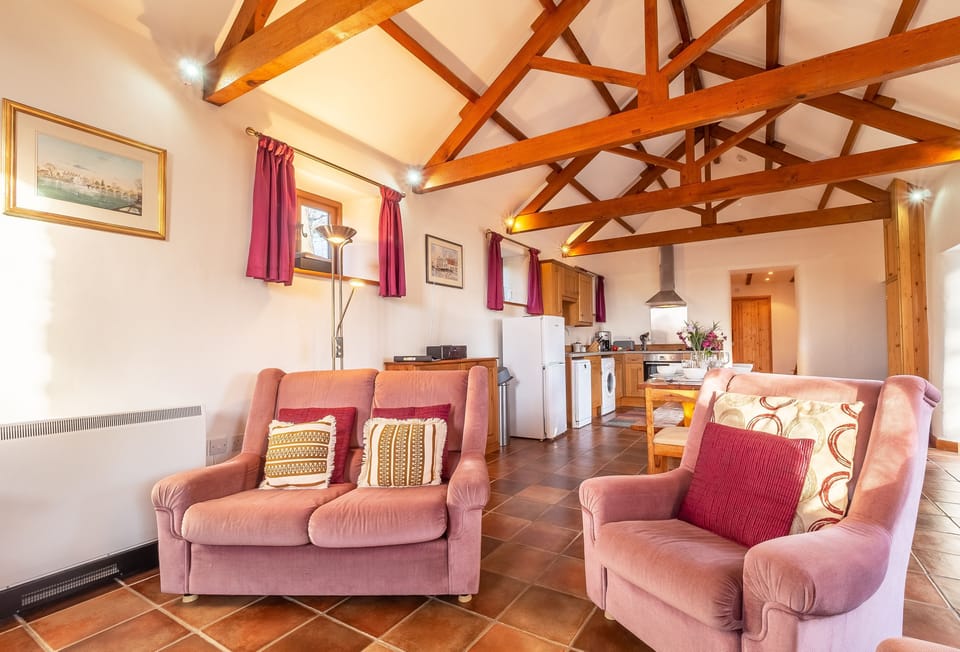 Church Close Cottage, Cusgarne. Ground floor: Sitting room