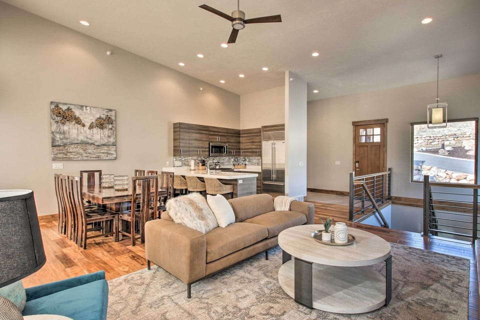 Living & Dining Areas