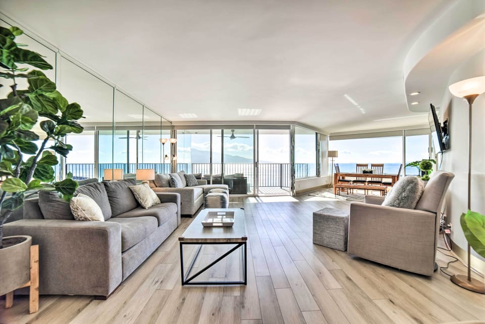 Wailuku Vacation Rental | 1BR | 2BA | 1,088 Sq Ft | Step-Free Access