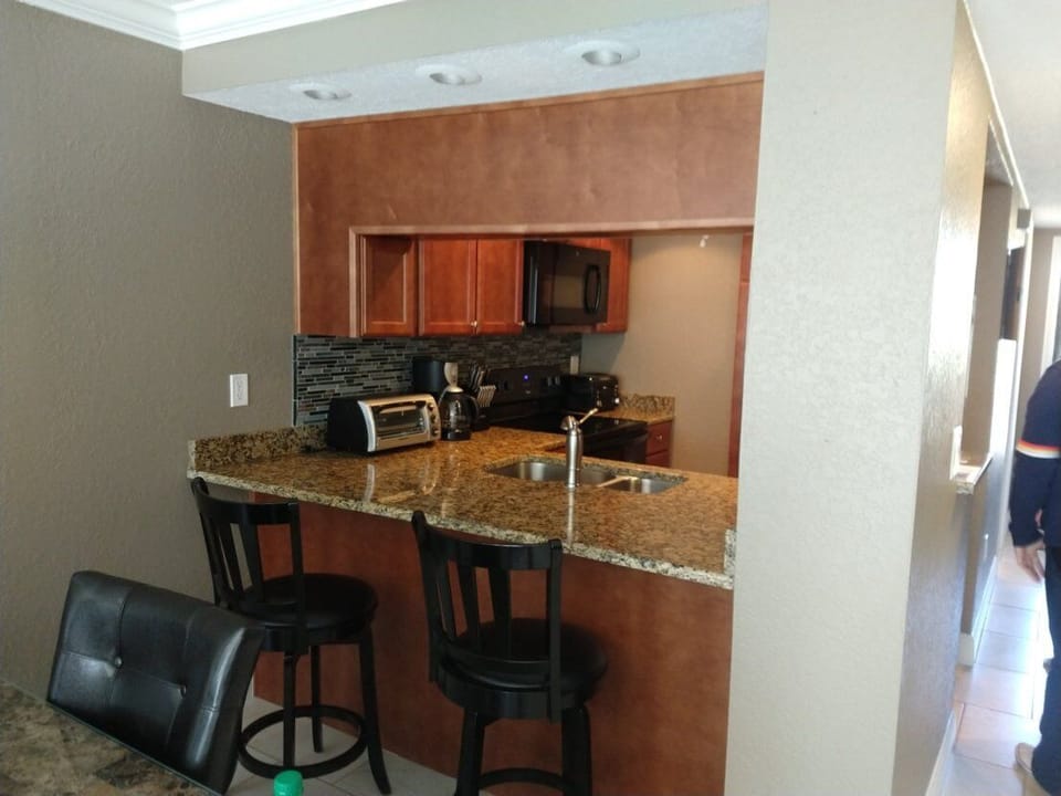Breakfast Bar