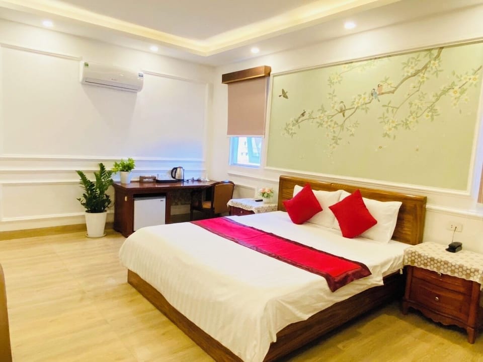 Deluxe Double Room | Minibar, desk, laptop workspace, soundproofing