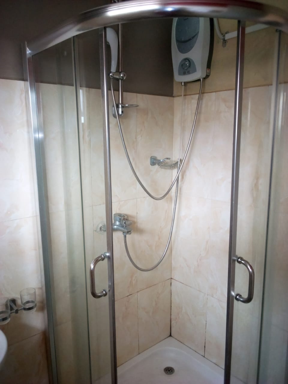 Double Room | Bathroom shower