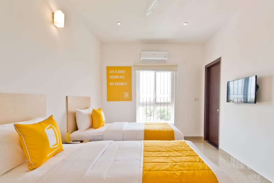 Deluxe Twin Room | In-room safe, individually furnished, iron/ironing board, free WiFi