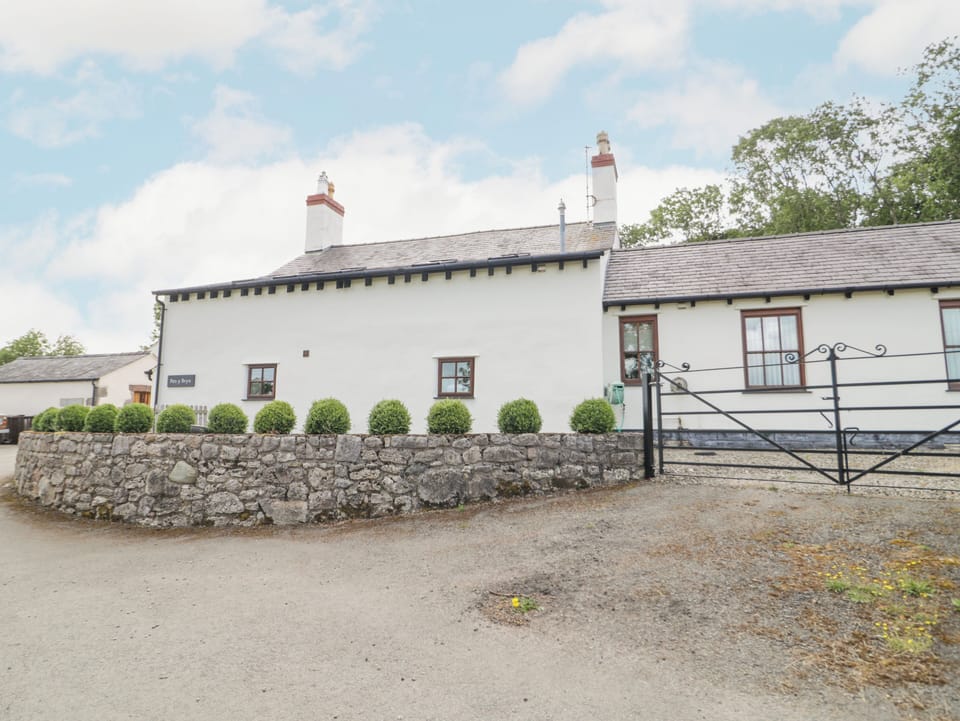 Cottage | Exterior