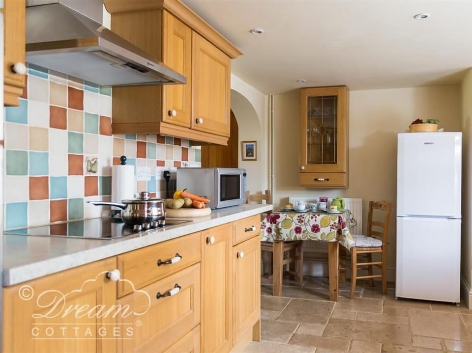 Cottage | Interior